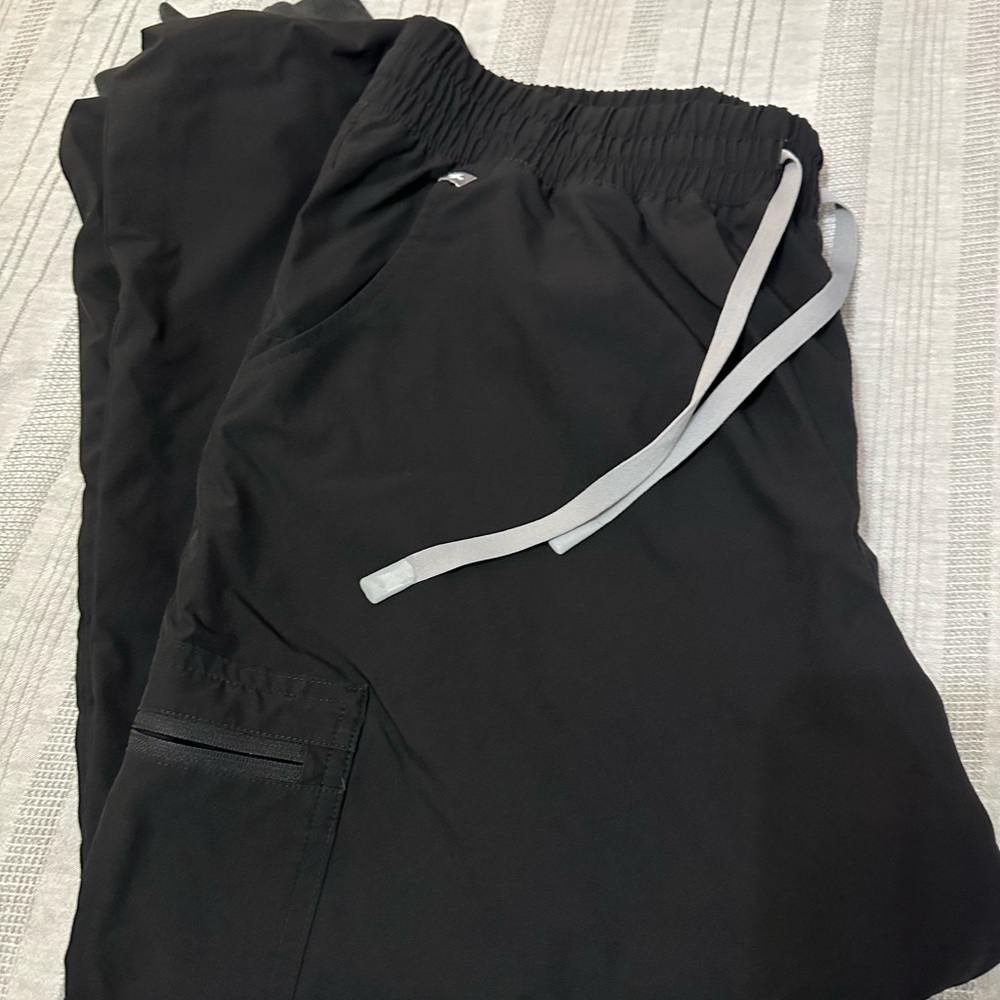 Figs Black high waisted Zamora Joggers XLP (finolite material) scrubs